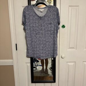 Liz Claiborne Purple and White Textured Top